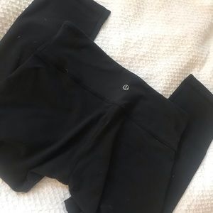 Lululemon Cropped 23” Black leggings